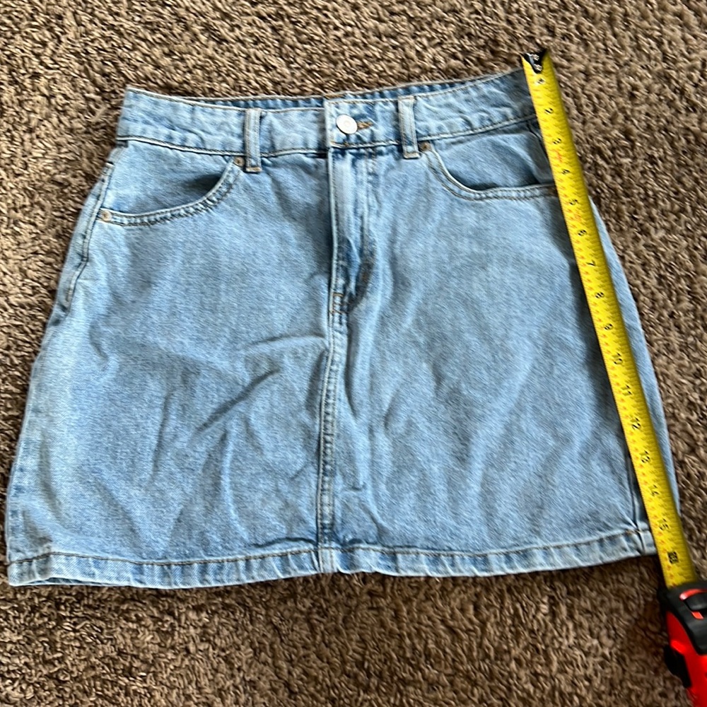 Light denim skirt from Forever 21